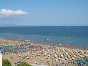 Beach nearby - Tiziano by Interhome (Lignano Pineta)