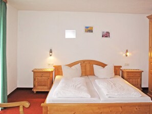 Bedroom - Nebenhaus Schönblick by Interhome (St Valentin/San Valentino)