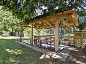 屋外ダイニングエリア