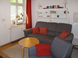 TV, DVD player - Bergstraße by Interhome (Bansin)