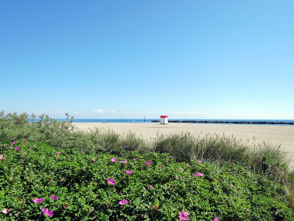 Platja a a prop 