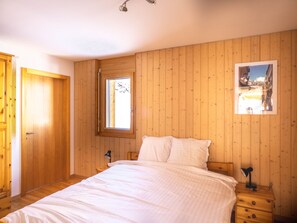 3 室のベッドルーム、WiFi