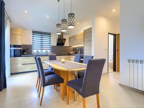 Dining - House Eric&Paolo by Interhome (Pula)