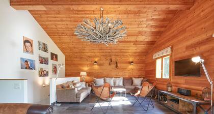 Vacation home Hiboux by Interhome