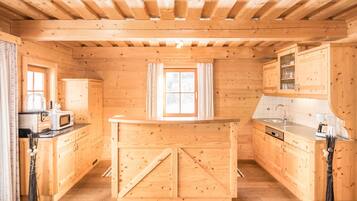 Réfrigérateur, micro-ondes, four, lave-vaisselle