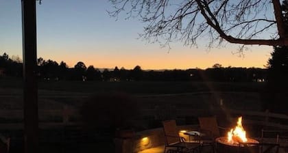 BMW GOLF Spacious 5-bedroom house in brilliant Castle Pines with fitness room!