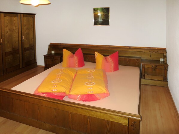 2 bedrooms, internet