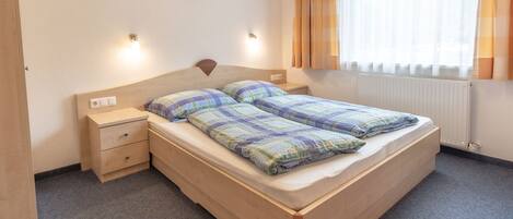 8 Schlafzimmer, WLAN