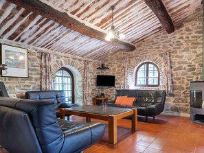 Télévision, cheminée