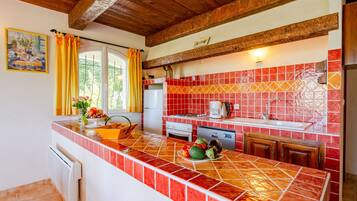 Réfrigérateur, micro-ondes, four, lave-vaisselle