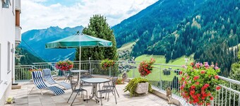 Apart Romantica by Interhome