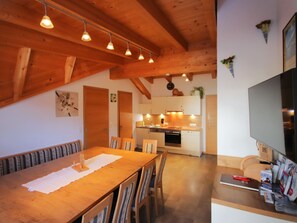 Dining - Bergblick by Interhome (Kappl)