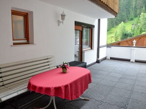 Buiten dineren