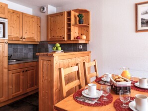 Dining - Les Chalets du Galibier by Interhome (Valloire)