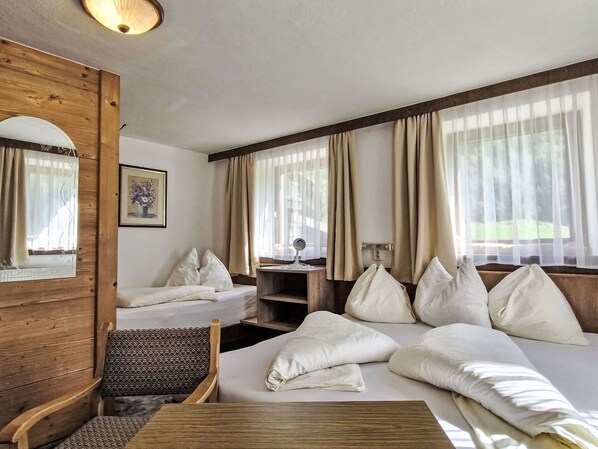 7 bedrooms, Internet