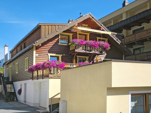 Esterni