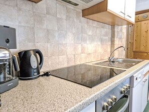 Fridge, microwave, oven, dishwasher - Wiesenhof by Interhome (Längenfeld)