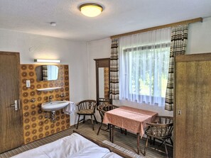 5 室のベッドルーム、WiFi