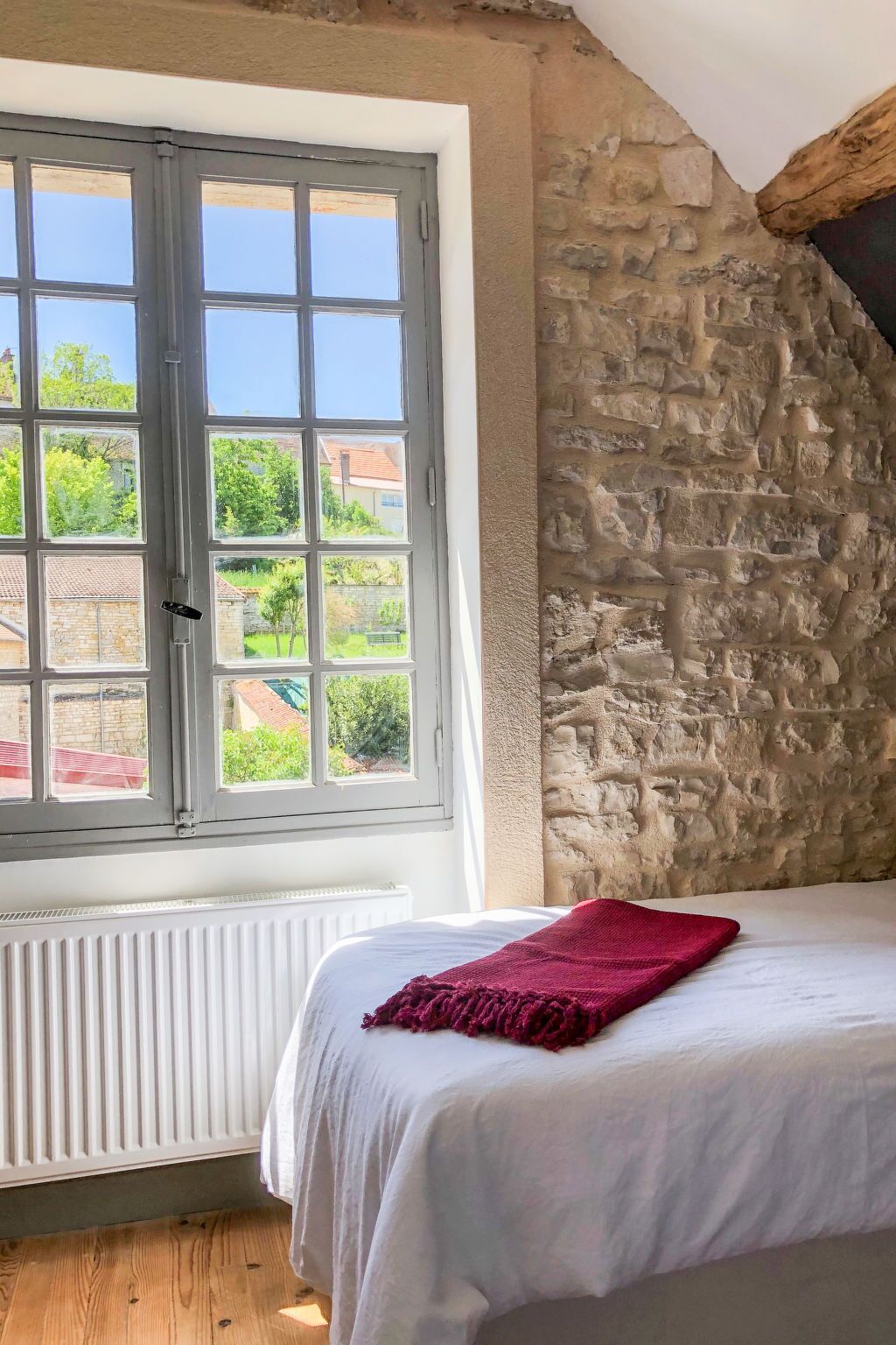 2 多间卧室、上网接入