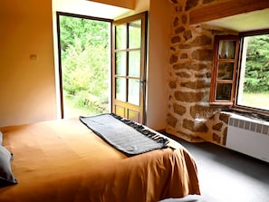 2 bedrooms, Internet