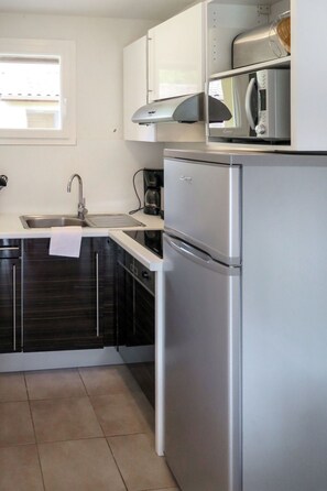 Fridge, microwave, dishwasher, toaster - Les Bastides de Lascaux M.6X by Interhome (Montignac)