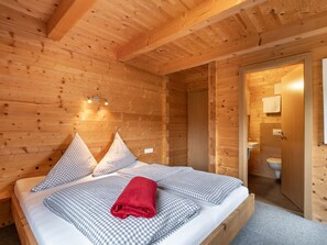 8 chambres, accès Internet