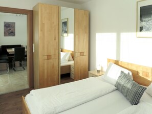 3 bedrooms, desk, WiFi - Apartment Hanser by Interhome (Mayrhofen)
