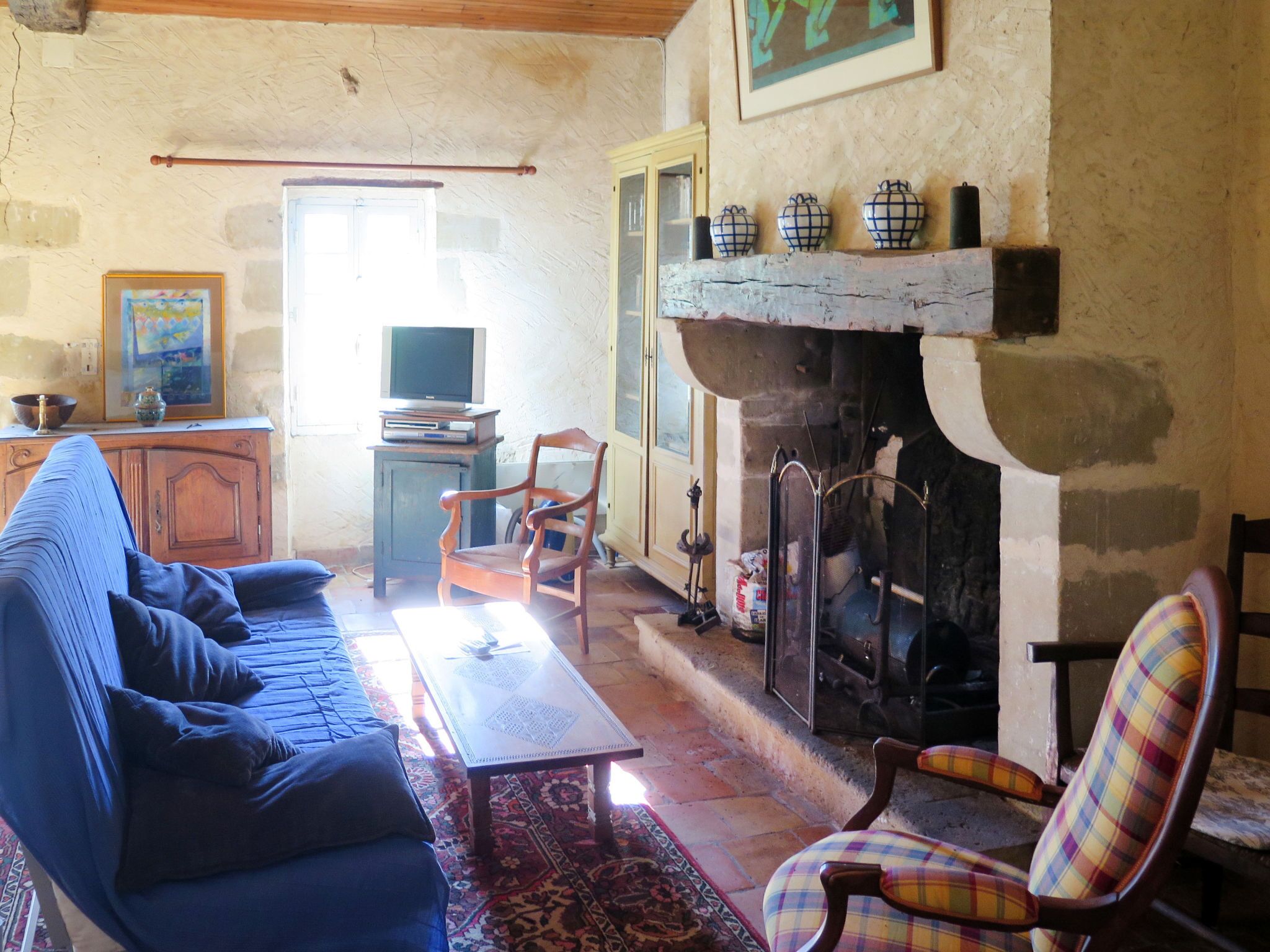 Téléviseur, foyer, lecteur de DVD