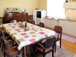 Dining - Lacapelle by Interhome (Lacapelle-Ségalar)