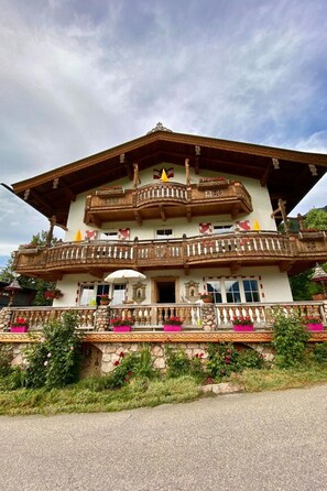 Exterior - Sonneck by Interhome (Mayrhofen)