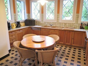 Refrigerador, microondas, horno, lavavajillas