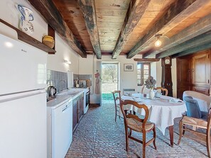 Kühlschrank, Mikrowelle, Ofen, Geschirrspüler