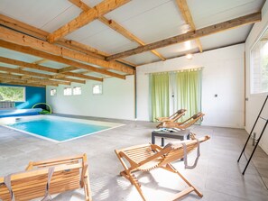 Lämmitetty uima-allas