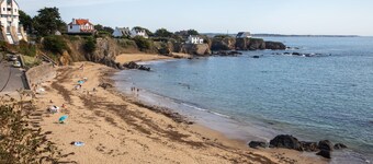 Les Roches by Interhome