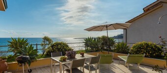 Terrazzo sul Mare by Interhome