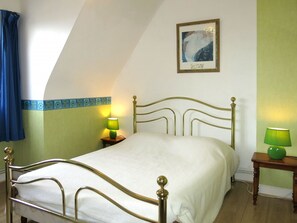 4 Schlafzimmer, Bügeleisen/Bügelbrett, WLAN
