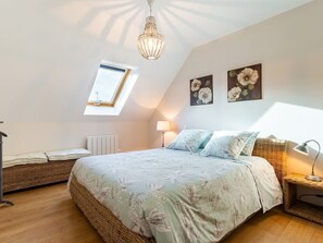 3 chambres, bureau, accès Internet