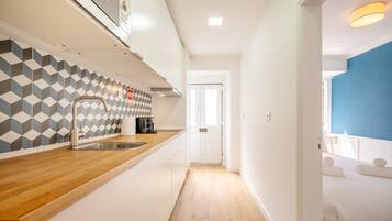 1 bedroom, iron/ironing board, internet, bed sheets