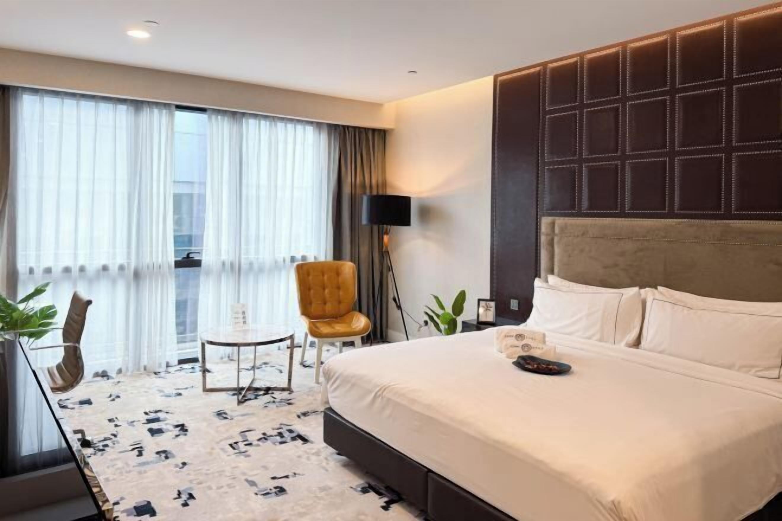 Een kluis op de kamer, verduisterende gordijnen, gratis wifi, beddengoed