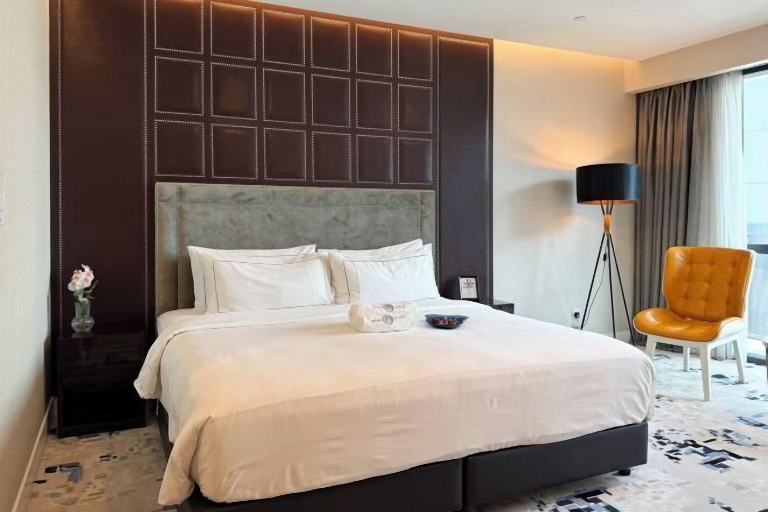 Een kluis op de kamer, verduisterende gordijnen, gratis wifi, beddengoed