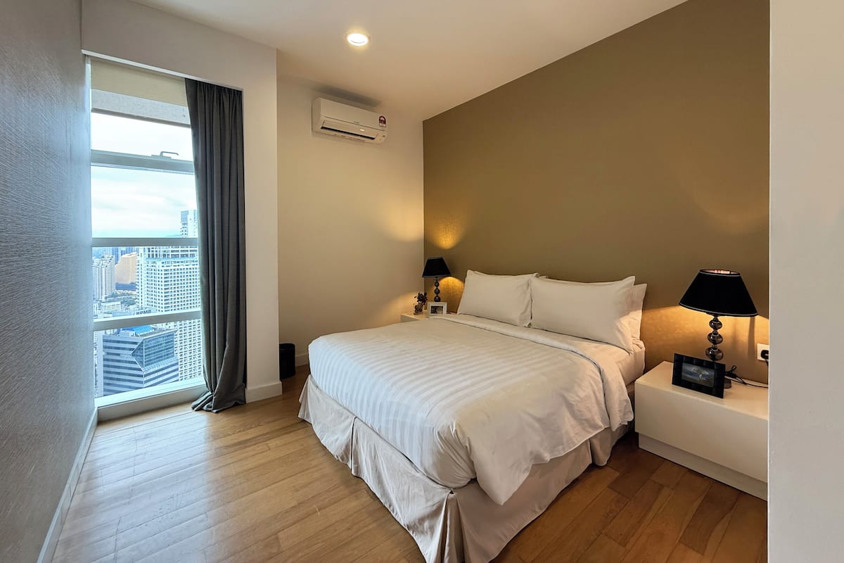 Two Bedroom Grand Premier - KL City View (Platinum Suite 1) | 1 bedroom, in-room safe, blackout drapes, free WiFi