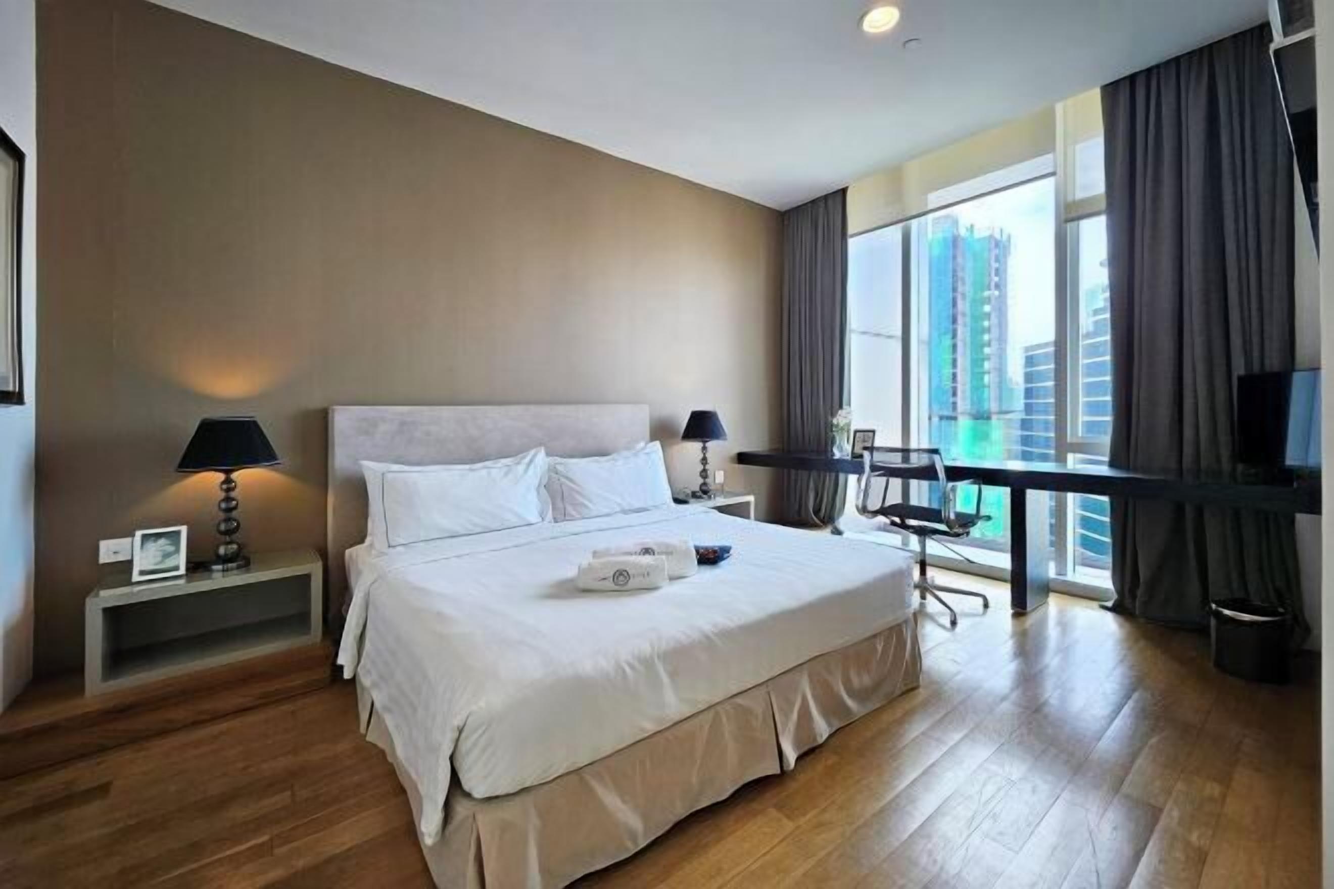 Een kluis op de kamer, verduisterende gordijnen, gratis wifi, beddengoed