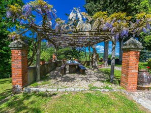 Outdoor dining - Villa Castagnoli by Interhome (Greve in Chianti)