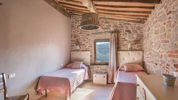 5 camere, ferro/asse da stiro, Wi-Fi