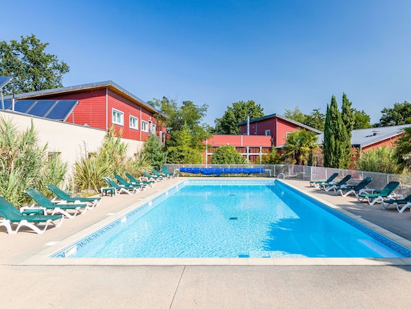 UppvÀrmd pool