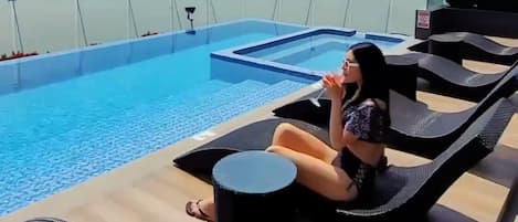 室外游泳池,恒温泳池