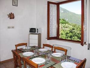 Dining - Cristina by Interhome (Camaiore)