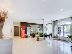 Lobby - Les Jardins de Balnéa by Interhome (Loudenvielle)