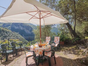 Outdoor dining - L'Oliveto by Interhome (Camaiore)