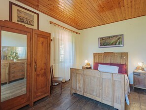 2 makuuhuonetta, silitysrauta/-lauta, Wi-Fi